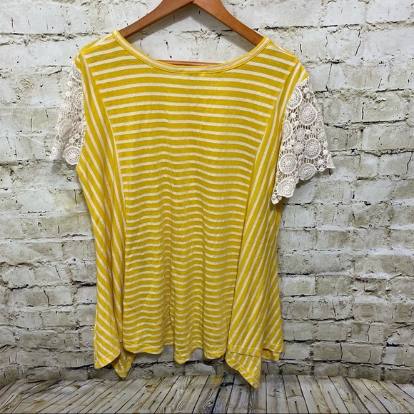 Umgee Oversized Yellow Stripee Crochet Shark Bite Hem Top - Picture 3 of 5